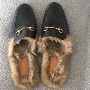 Authentic Mens Gucci Fur Loafers Mules 